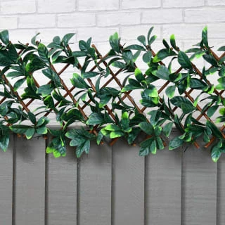 B&M Expanding Artificial Laurel Leaf Trellis 180 X 30cm - Image 2